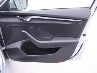 Škoda Octavia 2,0 TDI 110kW DSG DPH Matrix kombi - Foto 14