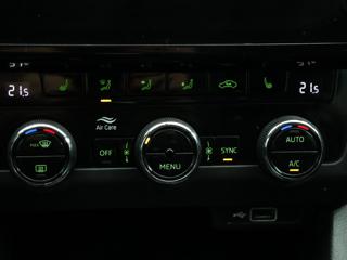 Škoda Octavia 1,6 TDI CZ Style LED Kessy kombi - Foto 20