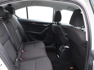 Škoda Octavia 1,6 TDI CZ Style LED Kessy kombi - Foto 11