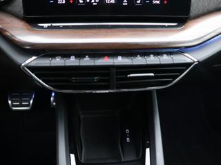 Škoda Octavia 2.0 TDI 147kW DSG Scout 4x4 CZ kombi - Foto 24