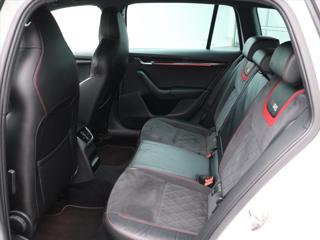 Škoda Octavia 2,0 TSI DSG RS230 CZ Challenge kombi - Foto 16
