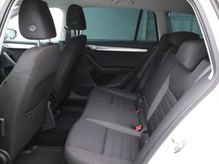 Škoda Octavia 1,6 TDI 85kW CZ Ambition kombi - Foto 14