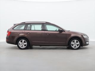 Škoda Octavia 1,6 TDI 81kW Tažné Greenline kombi - Foto 8