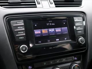 Škoda Octavia 1,6 TDI 81kW Tažné Greenline kombi - Foto 16