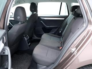 Škoda Octavia 1,6 TDI 81kW Tažné Greenline kombi - Foto 13