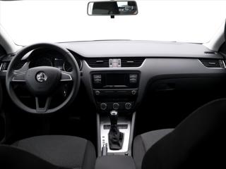 Škoda Octavia 1,6 TDi 81kW DSG Ambition CZ kombi - Foto 19