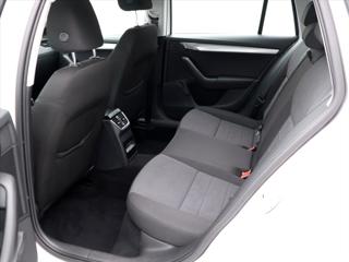 Škoda Octavia 1,6 TDi 81kW DSG Ambition CZ kombi - Foto 13