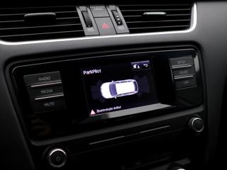 Škoda Octavia 1,6 TDi 81kW DSG Ambition CZ kombi - Foto 17