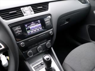 Škoda Octavia 1,6 TDi 81kW DSG Ambition CZ kombi - Foto 15