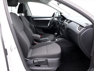 Škoda Octavia 1,6 TDi 81kW DSG Ambition CZ kombi - Foto 11