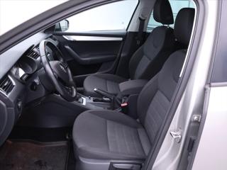 Škoda Octavia 1,6 TDI EleganceTažné CZ kombi - Foto 13