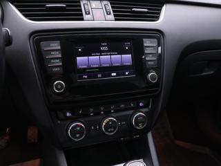 Škoda Octavia 1,6 TDI EleganceTažné CZ kombi - Foto 16