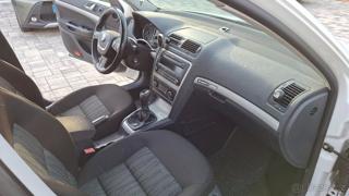Škoda Octavia 2,0 tdi kombi - Foto 8