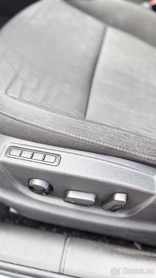 Škoda Octavia 1,6 III kombi - Foto 9