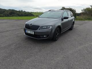 Škoda Octavia 2,0 TDI 110 kW 4×4 kombi - Foto 19