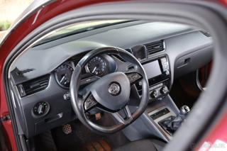 Škoda Octavia 2,0 TDI 110 kW 4×4 kombi - Foto 10