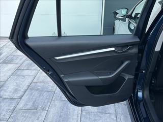 Škoda Octavia 1,5 TSI 150PS Style M/T kombi - Foto 15