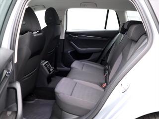 Škoda Octavia 2,0 TDI 85kW CZ 1.Maj LED DPH kombi - Foto 13
