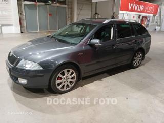 Škoda Octavia 2.0tdi, 1.maj, Serv.kniha kombi
