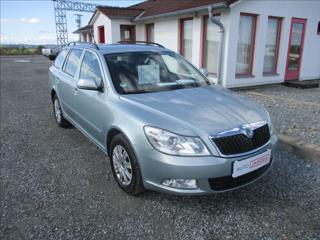 Škoda Octavia 1,4 TSI, klima, serv. kniha, kombi