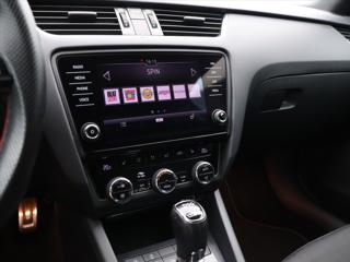 Škoda Octavia 2,0 TDI 135kW DSG Challenge RS kombi - Foto 17
