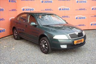 Škoda Octavia 2,0 FSi, ČR, 1 MAJ., ELEGANCE. liftback