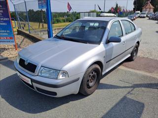 Škoda Octavia 1,6 MPI Tour liftback