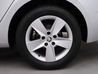 Škoda Octavia 1,6 TDI DSG CZ Style LED DPH liftback - Foto 24