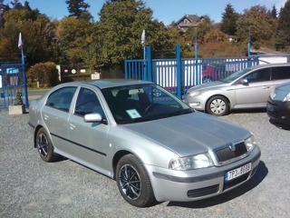 Škoda Octavia 2.0i , jede dobře liftback