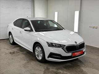 Škoda Octavia 1,5 TSI 110kW DSG Ambition DPH sedan