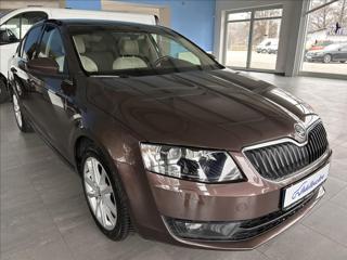 Škoda Octavia 1,4   TSI 110kW,DSG,STYLE,SERVISKA sedan