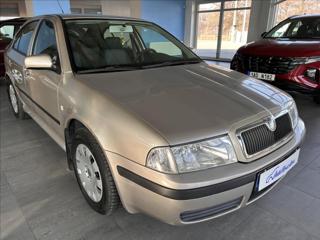 Škoda Octavia 1,6   TOUR,PŮVOD ČR,SERVISKA sedan