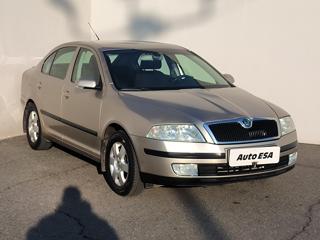 Škoda Octavia 1.6i, ČR sedan