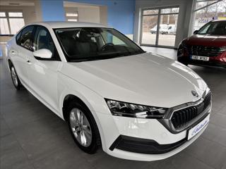 Škoda Octavia 1,5   TSI 110kW,1.MAJITEL,ČR sedan