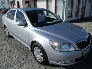 Škoda Octavia 1,4 TSI,aut.klima,serv.kniha, sedan