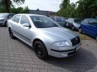 Škoda Octavia 1,6 MPI  KLIMA sedan