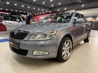 Škoda Octavia 1,4 TSI Ambiente sedan