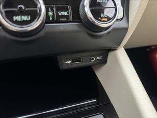 Škoda Octavia 1,4 DSG LED CANTON KŮŽE NAVI sedan - Foto 24