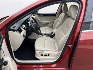 Škoda Octavia 1,4 DSG LED CANTON KŮŽE NAVI sedan - Foto 33