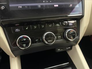 Škoda Octavia 1,4 DSG LED CANTON KŮŽE NAVI sedan - Foto 22
