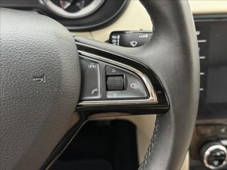 Škoda Octavia 1,4 DSG LED CANTON KŮŽE NAVI sedan - Foto 12