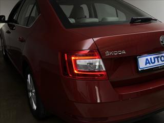 Škoda Octavia 1,4 DSG LED CANTON KŮŽE NAVI sedan - Foto 42