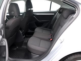 Škoda Octavia 1,6 TDI 77 kW Elegance Aut.klima sedan - Foto 14