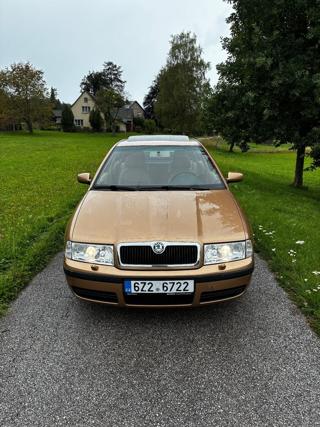 Škoda Octavia 1,8   t 4x4 sedan