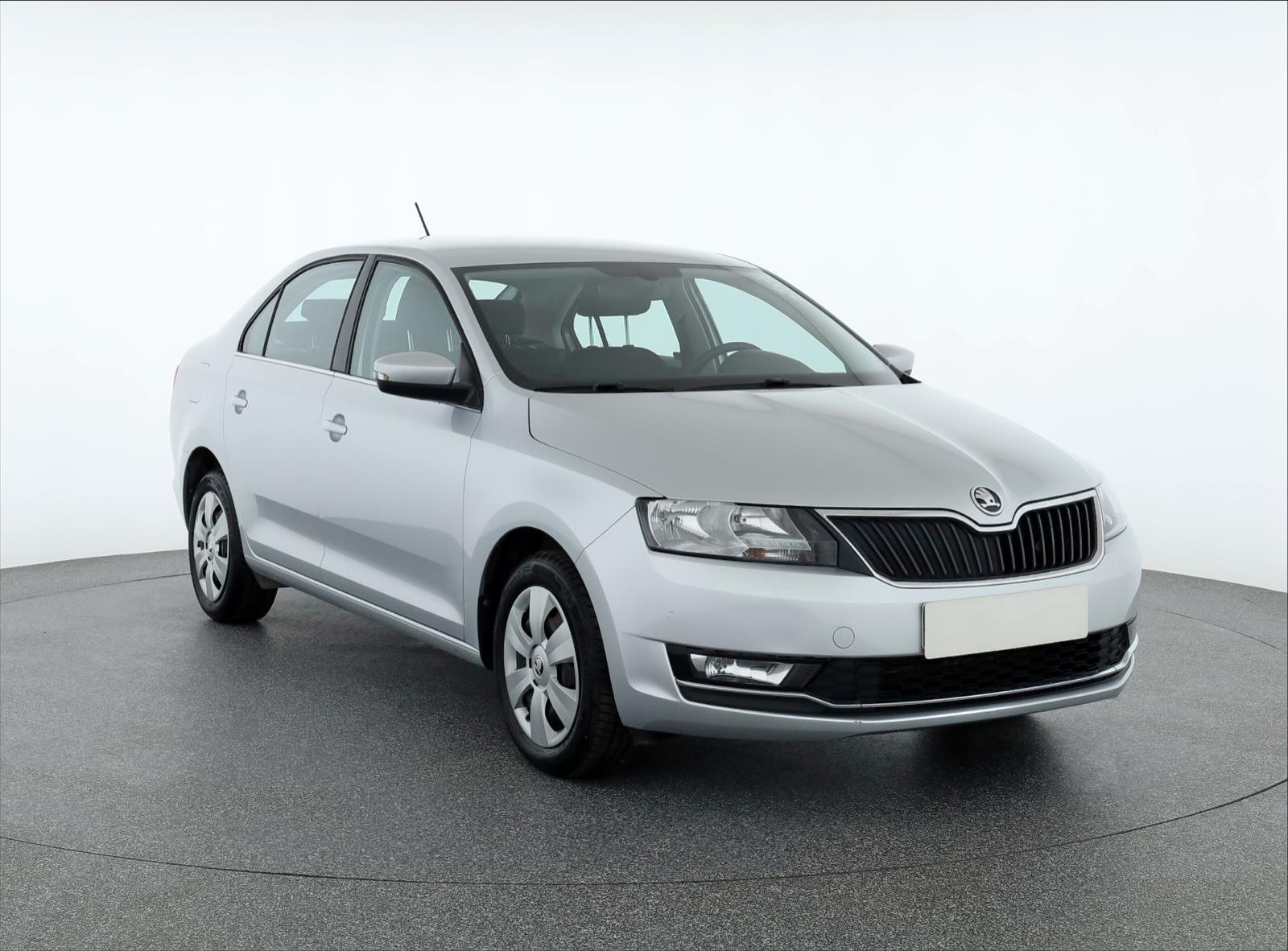 Škoda Rapid 1.0 TSI 70kW hatchback benzin