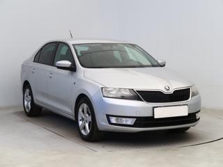 Škoda Rapid 1.6 TDI 77kW hatchback