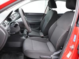 Škoda Rapid 1,2 TSI Klima Tažné CZ 1.Maj liftback - Foto 10