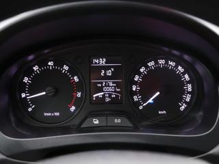 Škoda Rapid 1,2 TSI Klima Tažné CZ 1.Maj liftback - Foto 14