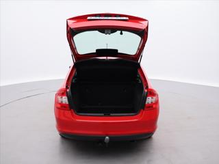 Škoda Rapid 1,2 TSI Klima Tažné CZ 1.Maj liftback - Foto 9
