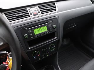Škoda Rapid 1,2 TSI Klima Tažné CZ 1.Maj liftback - Foto 15
